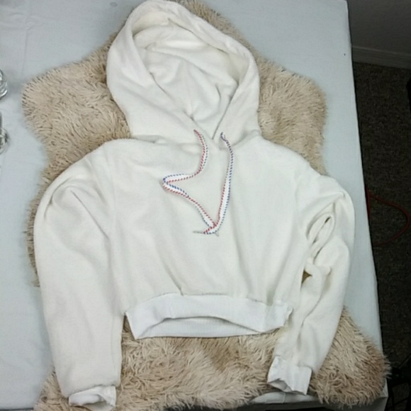 Rowne Jackets & Blazers - 🍁🍁Rowne Faux Fur Women Crop Hoodie SZ S